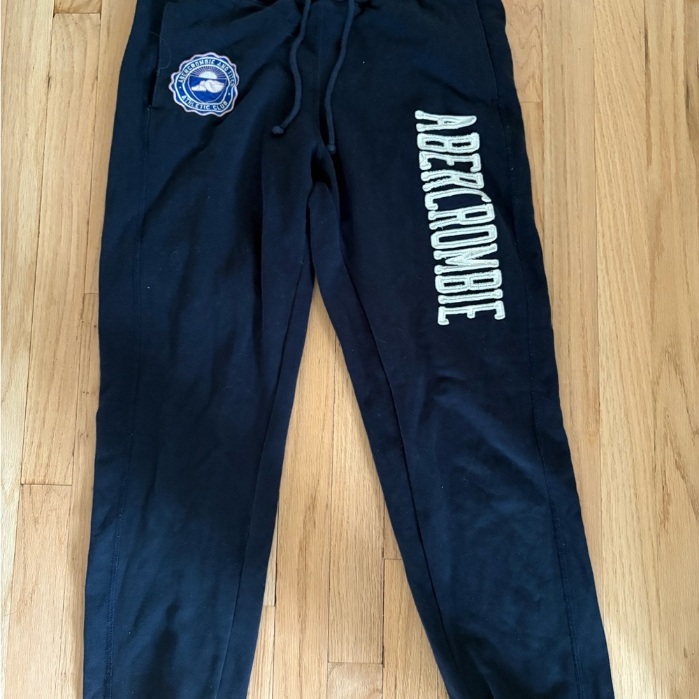 Abercrombie & Fitch Black Cropped Pants